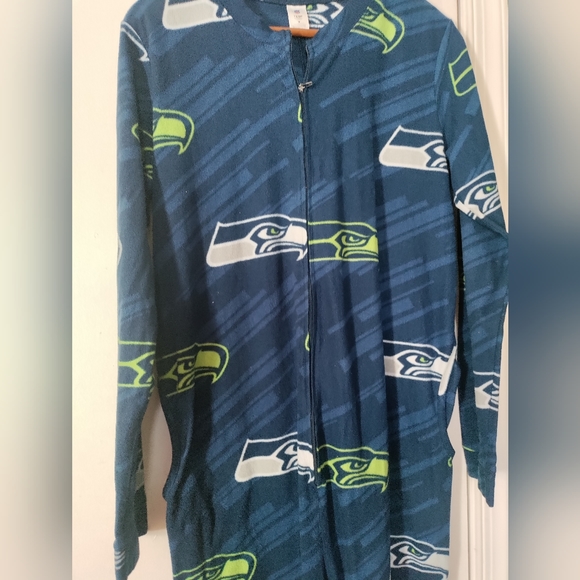 Seahawks pajamas - Picture 1 of 1